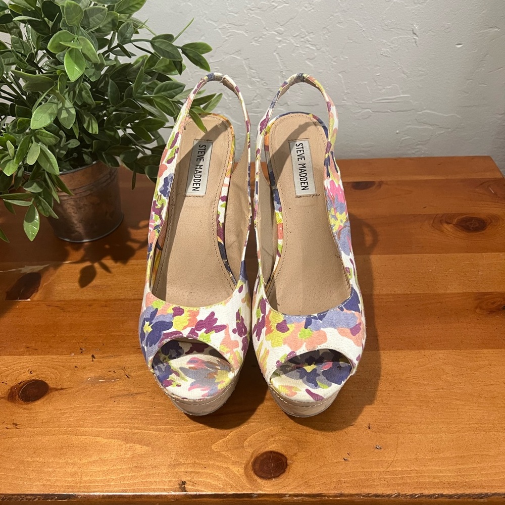 Steve Madden floral cork high heel